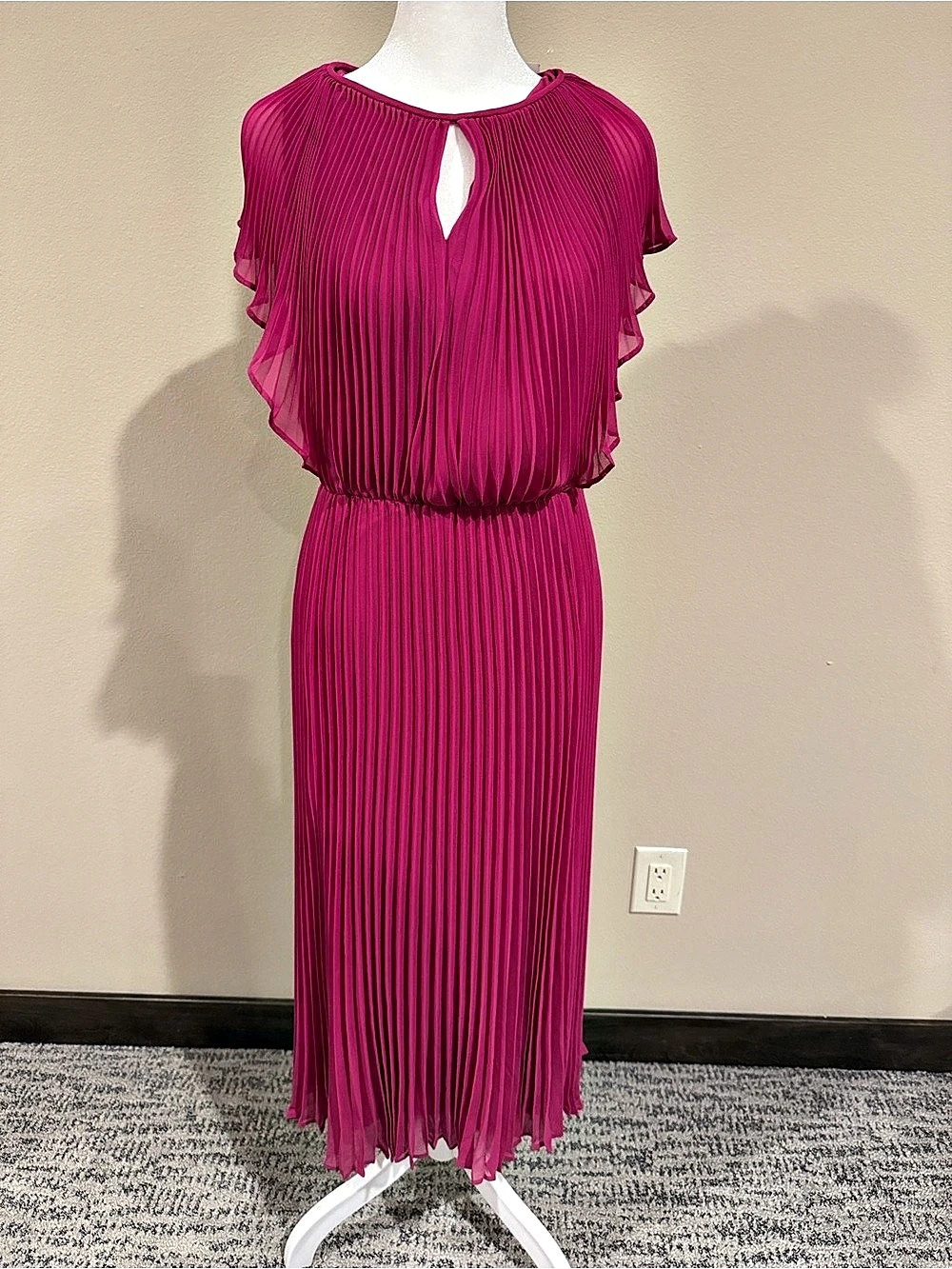 Ann Taylor Flutter Sleeve Pleated Midi Dress Pink Size 4